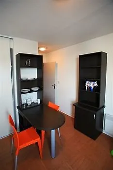 Sainte-marthe Apartment